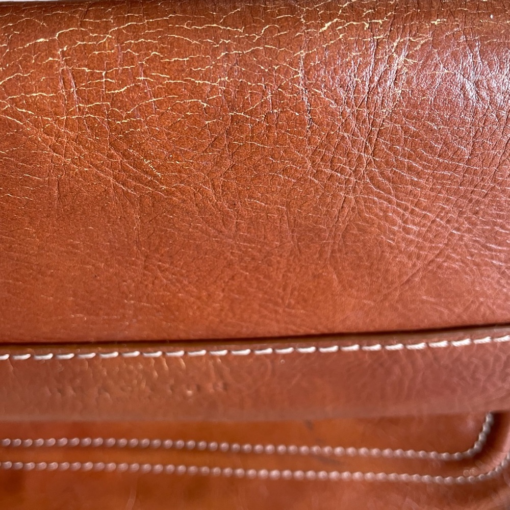 Kenneth Cole Reaction Leather Shoulder Bag - Picture 6 of 12
